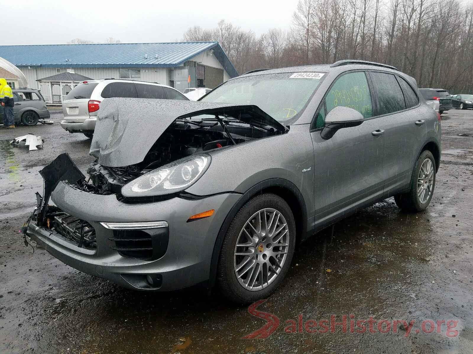 WP1AF2A24FLA37637 2015 PORSCHE CAYENNE