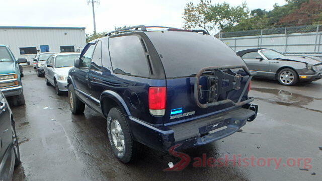 1C3BDEAZ8GV100100 2000 CHEVROLET BLAZER