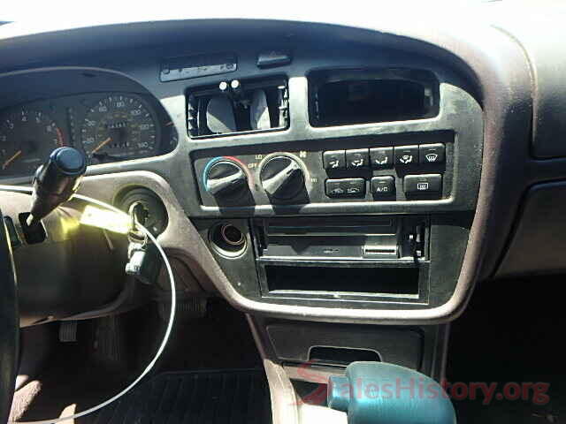 4T1B11HK0JU138709 1995 TOYOTA CAMRY