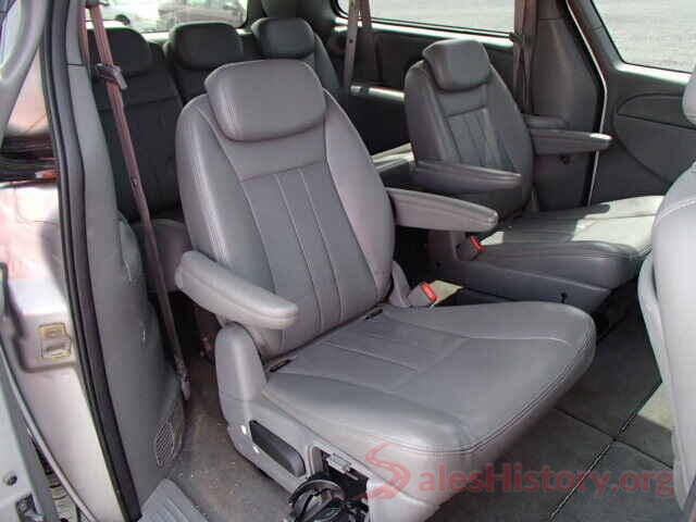 2HKRM4H5XGH681204 2005 CHRYSLER MINIVAN