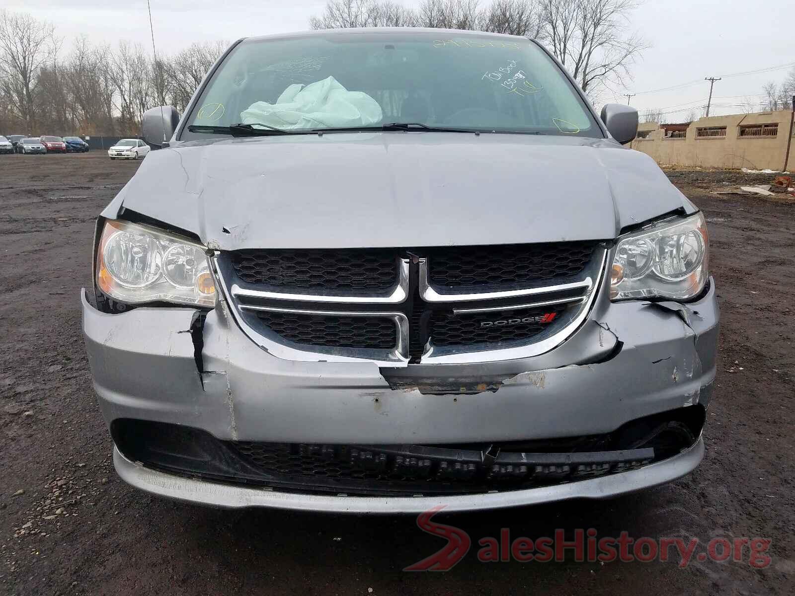 KM8SN4HF1JU289647 2013 DODGE CARAVAN