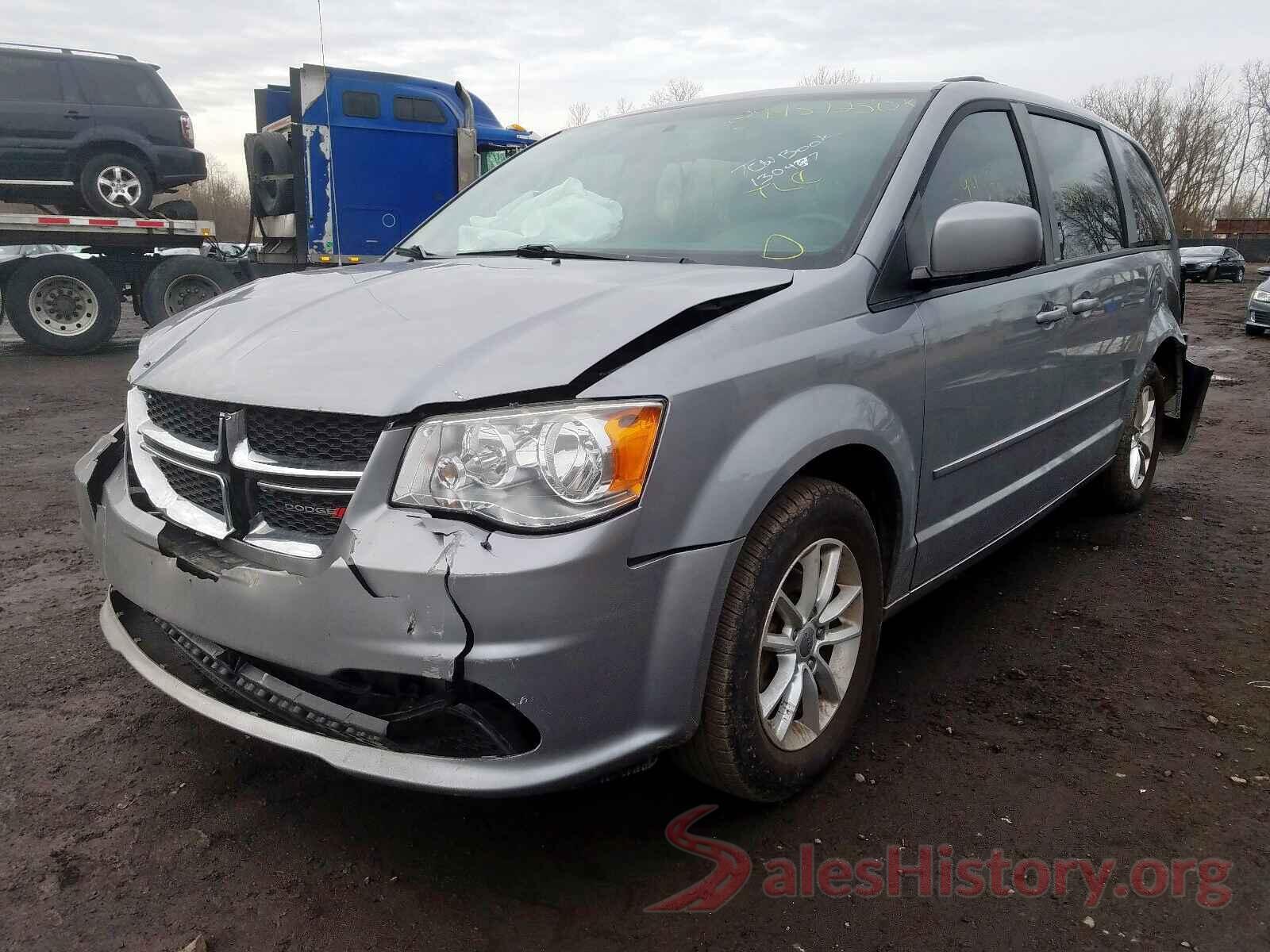 KM8SN4HF1JU289647 2013 DODGE CARAVAN