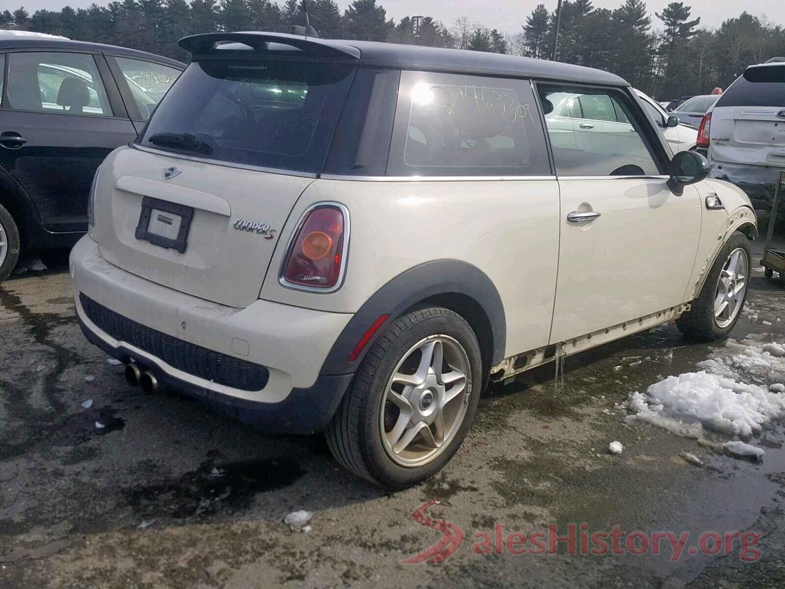 5TFAZ5CN6JX064762 2010 MINI COOPER