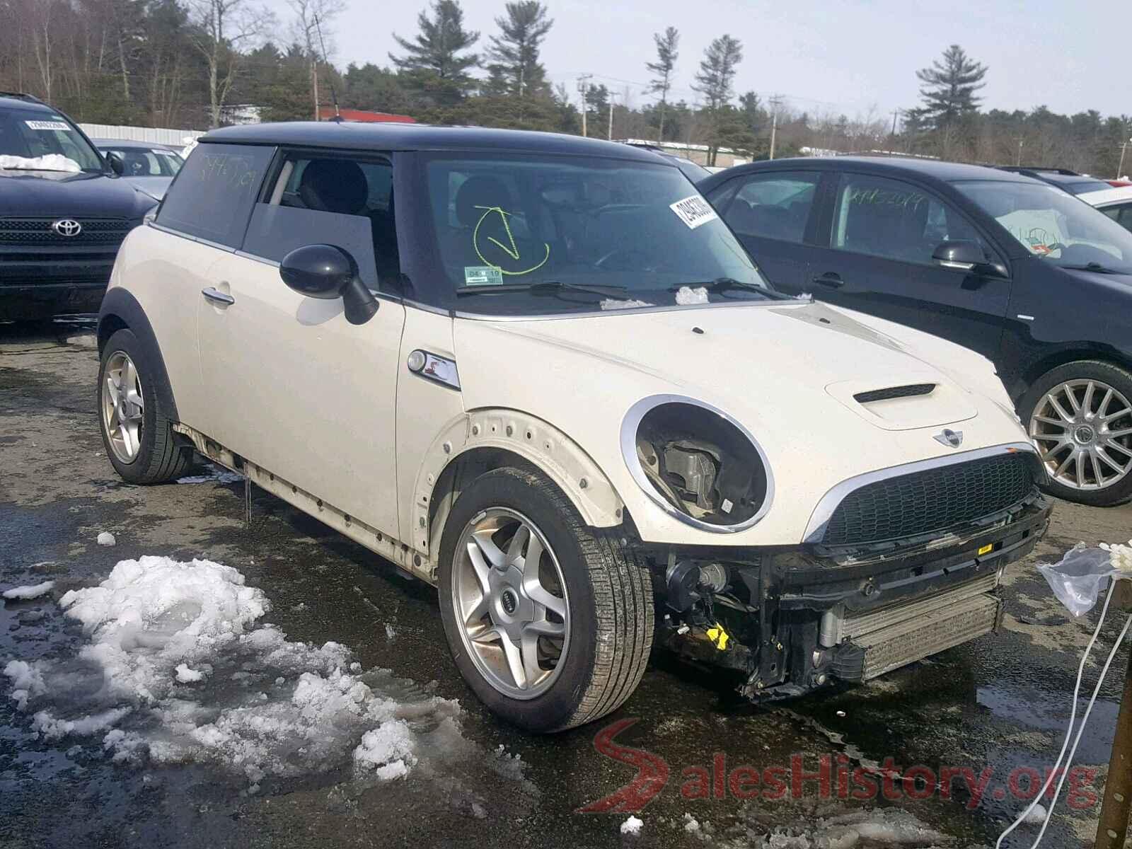 5TFAZ5CN6JX064762 2010 MINI COOPER