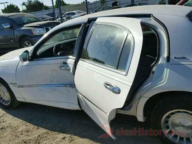 4JGED6EB1KA128439 1999 LINCOLN TOWNCAR