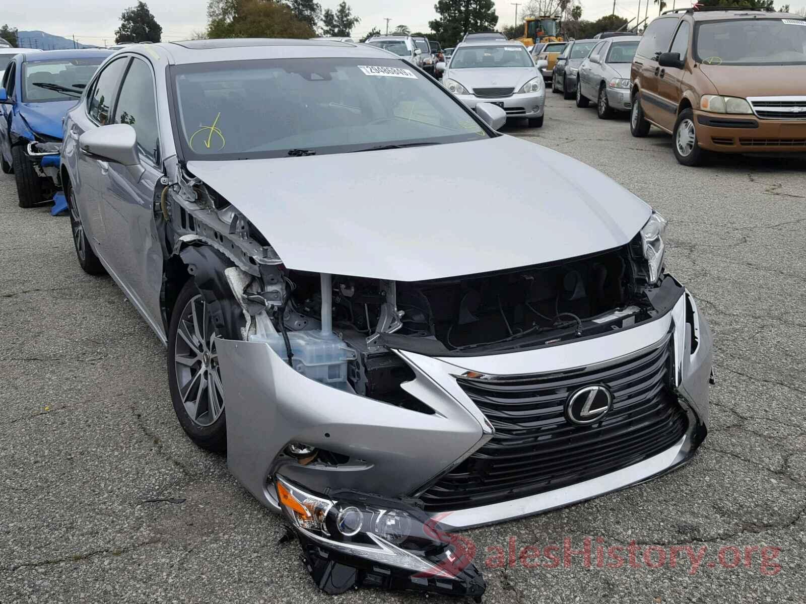 1N6AA1R89JN501776 2016 LEXUS ES300