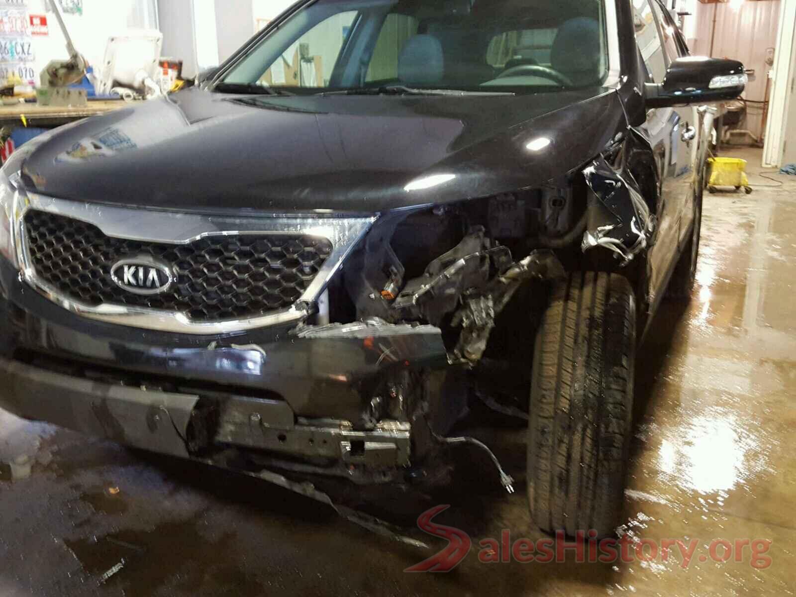 5XYKTDA64DG394130 2013 KIA SORENTO LX