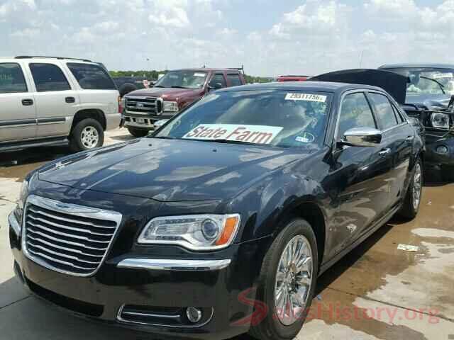 KM8SM4HF2JU275677 2013 CHRYSLER 300