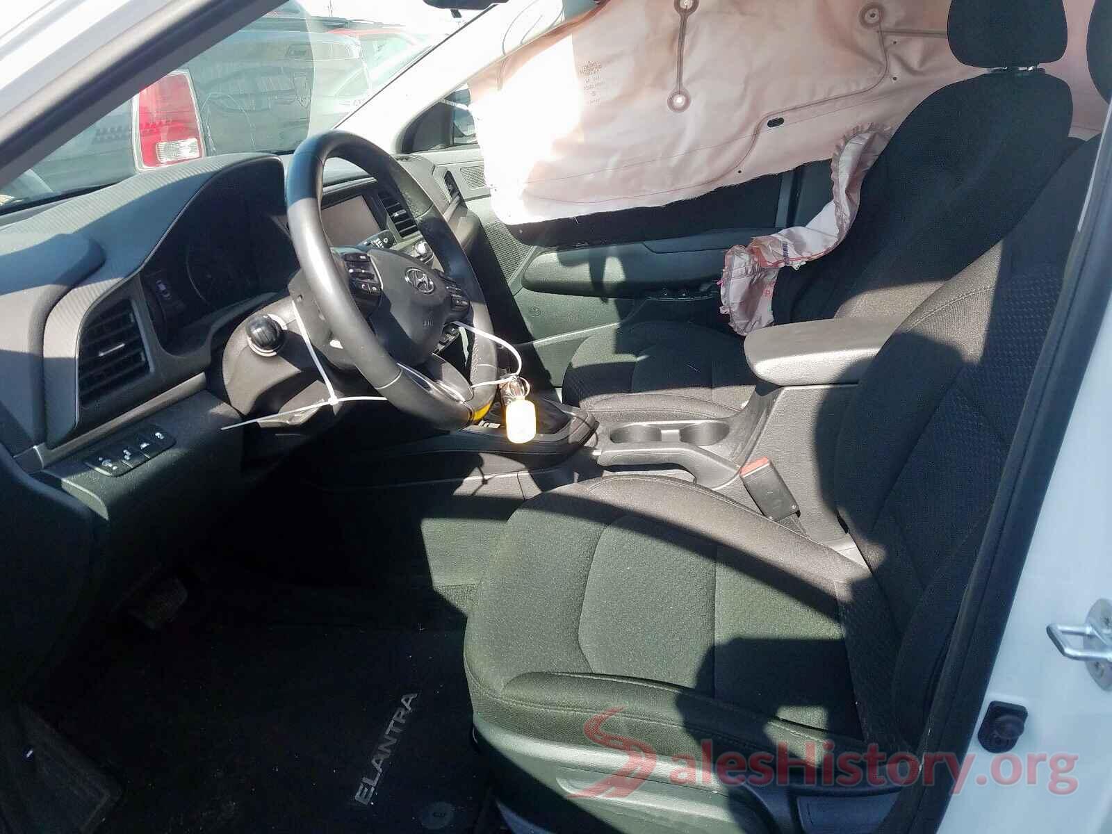 3VV2B7AX9JM160921 2019 HYUNDAI ELANTRA