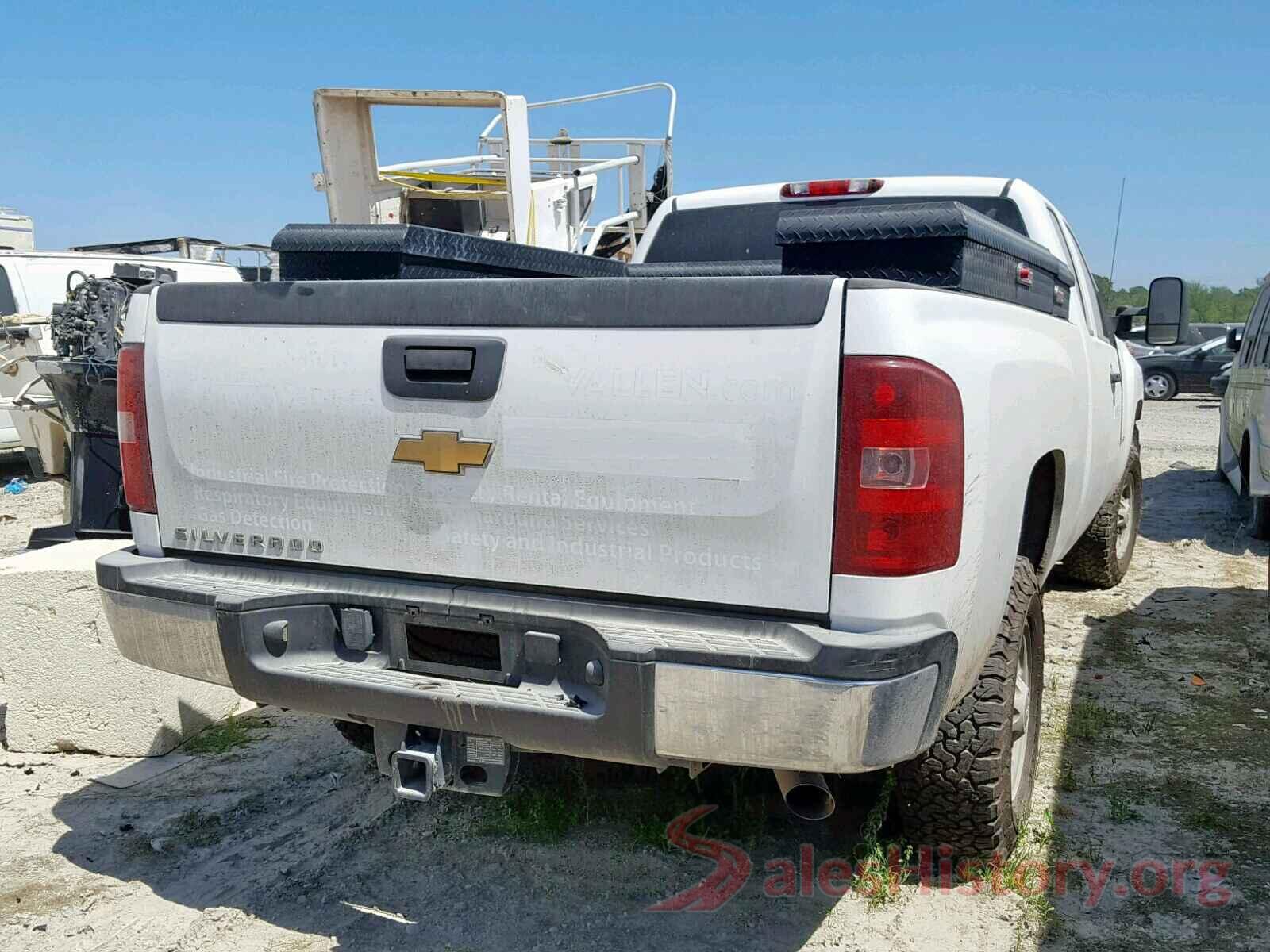 5NPD84LF8KH437669 2011 CHEVROLET SILVERADO