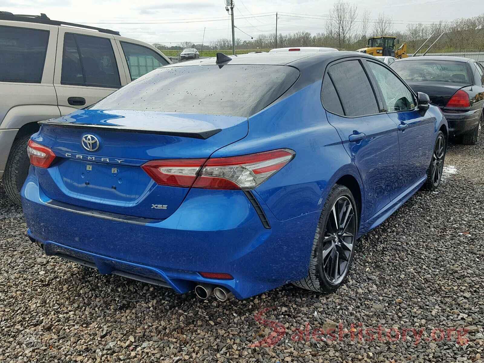 4T1B61HK1JU056957 2018 TOYOTA CAMRY