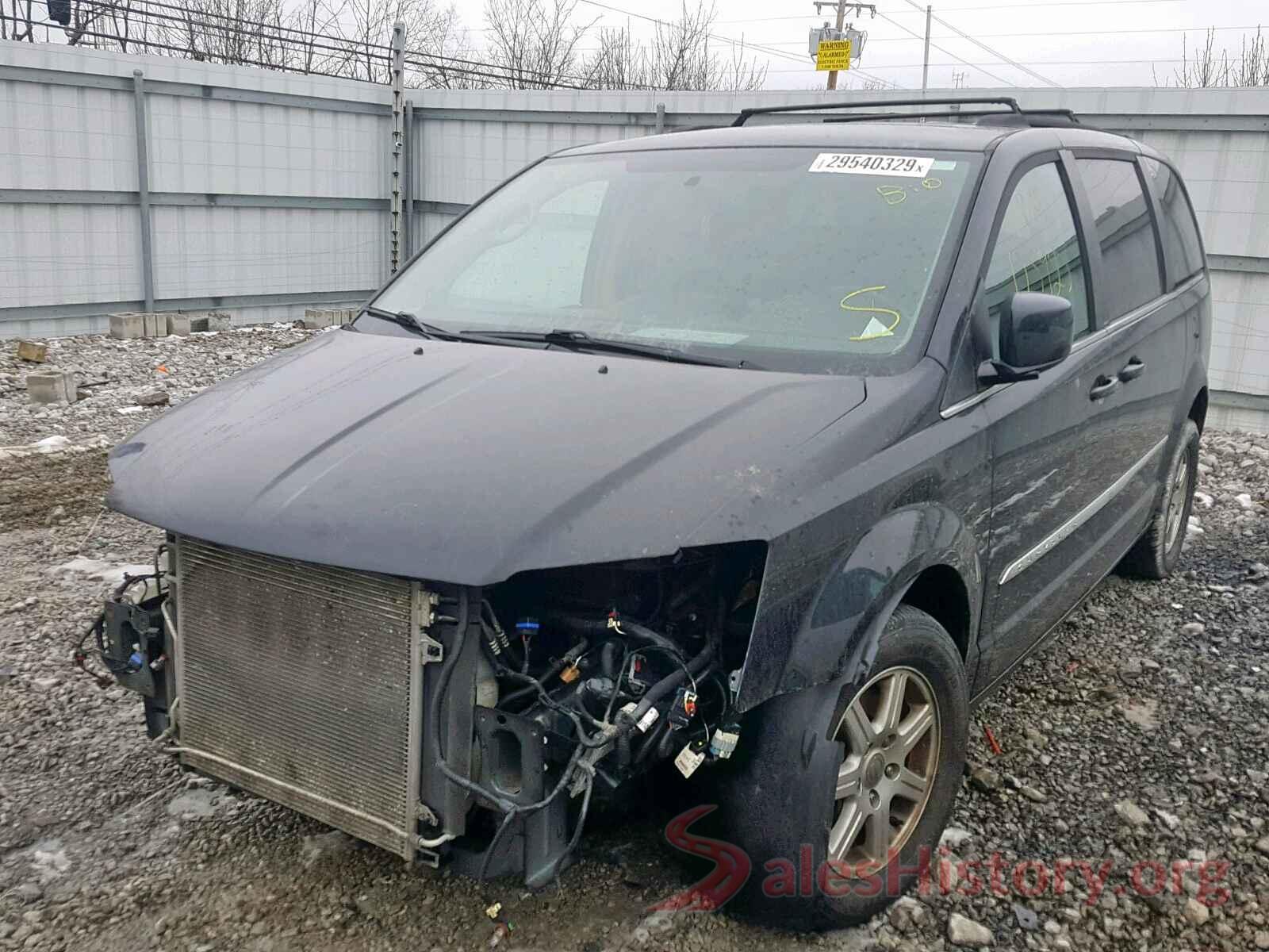 5YFBURHE8JP851326 2011 CHRYSLER TOWN & COU