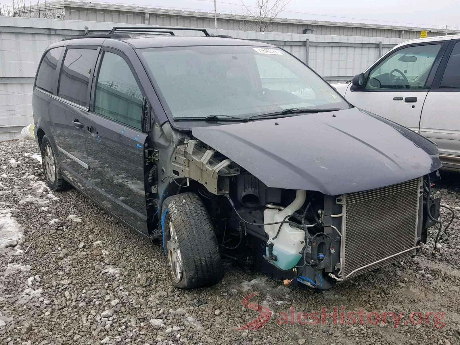 5YFBURHE8JP851326 2011 CHRYSLER TOWN & COU