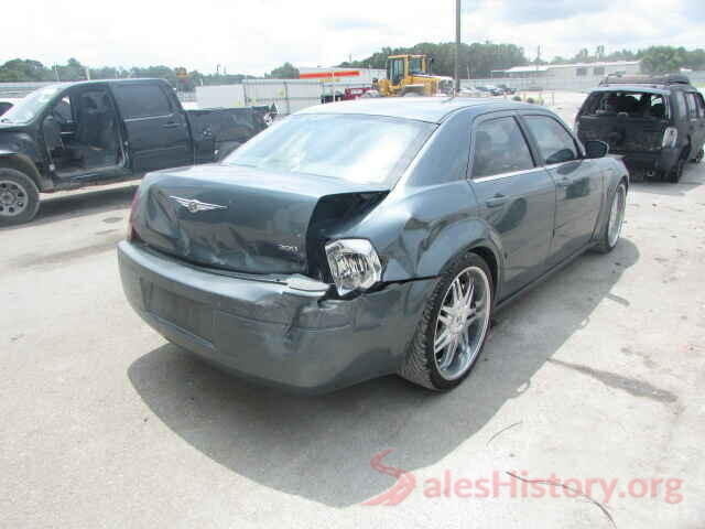 5XXGU4L32JG228565 2005 CHRYSLER 300