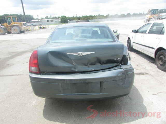 5XXGU4L32JG228565 2005 CHRYSLER 300