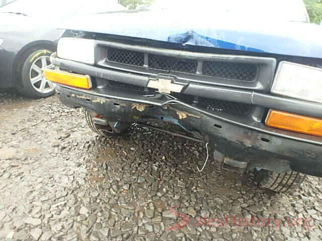 KMHDH4AE7GU584441 1999 CHEVROLET S10