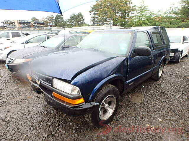 KMHDH4AE7GU584441 1999 CHEVROLET S10