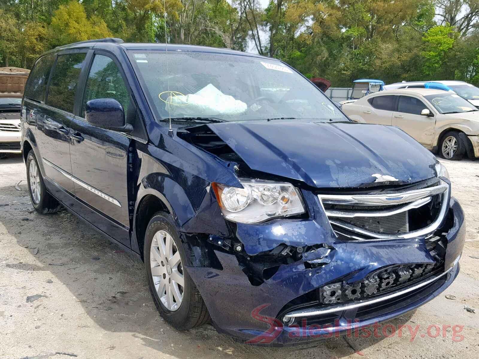 3C4NJCBB7JT211431 2015 CHRYSLER TOWN & COU