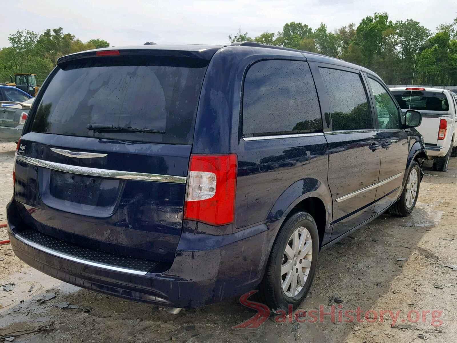 3C4NJCBB7JT211431 2015 CHRYSLER TOWN & COU