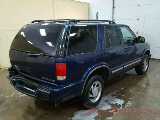 JN8AT2MV1HW256058 2001 CHEVROLET BLAZER