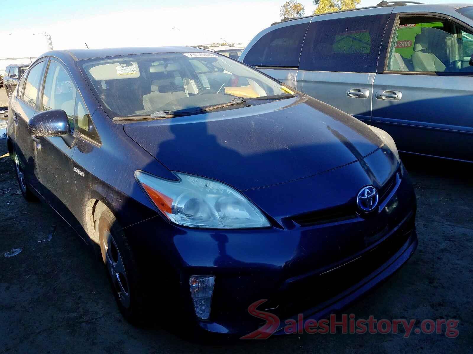 1VWLA7A35KC006810 2013 TOYOTA PRIUS