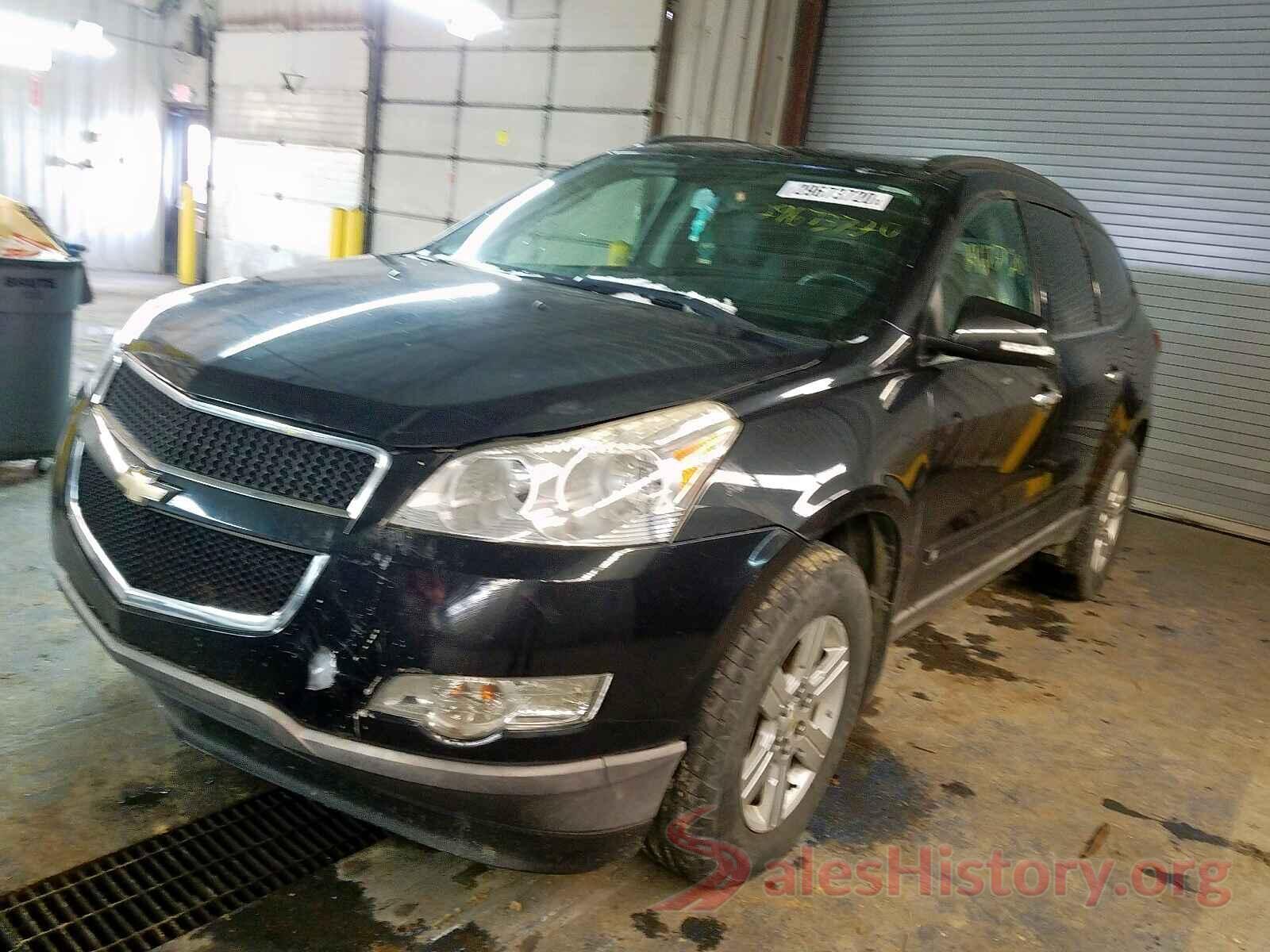 KMHD35LH3HU359477 2010 CHEVROLET TRAVERSE