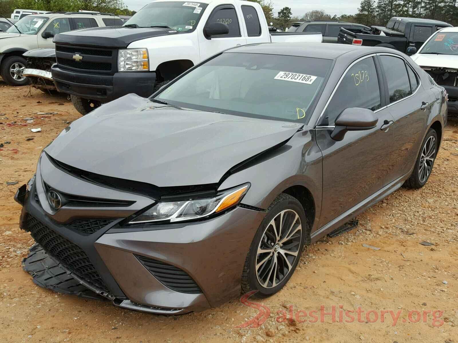 WVGAV7AX2HK028999 2018 TOYOTA CAMRY