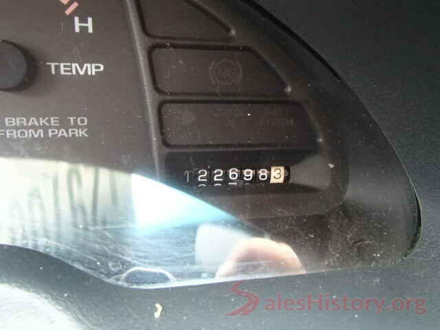 5YJ3E1EB6KF450917 1998 CHEVROLET CAVALIER