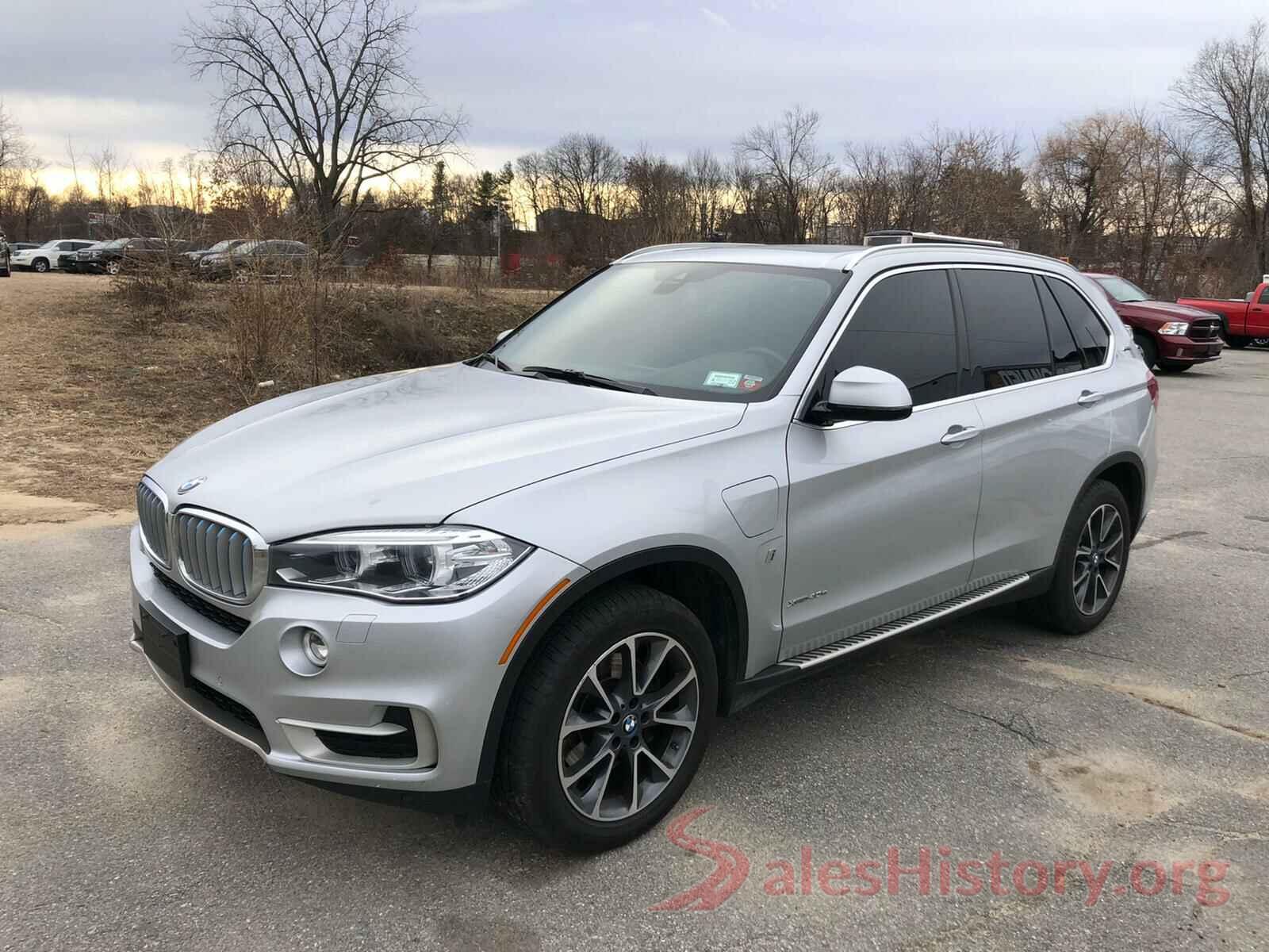 5UXKT0C52J0W01434 2018 BMW X5