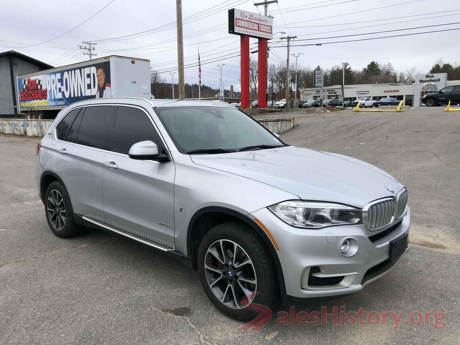 5UXKT0C52J0W01434 2018 BMW X5