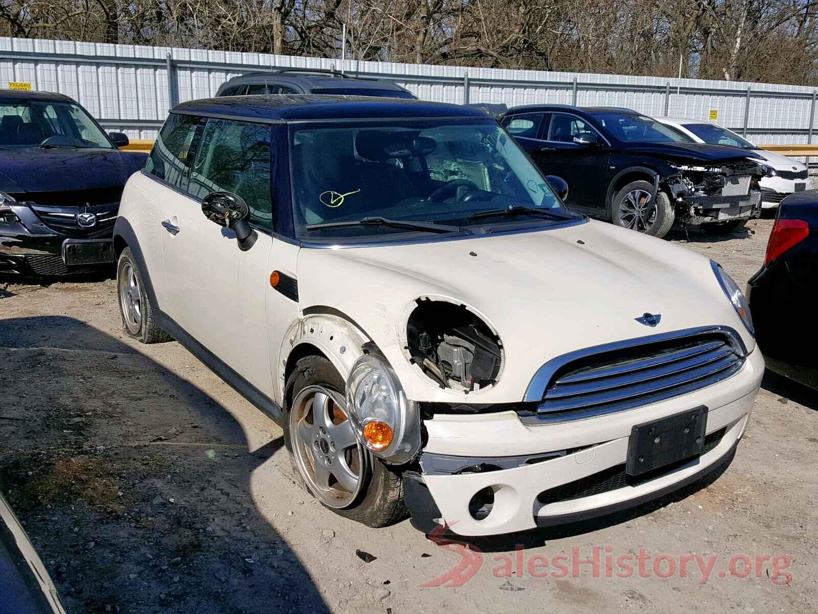 3N6CM0KN8JK699525 2010 MINI COOPER