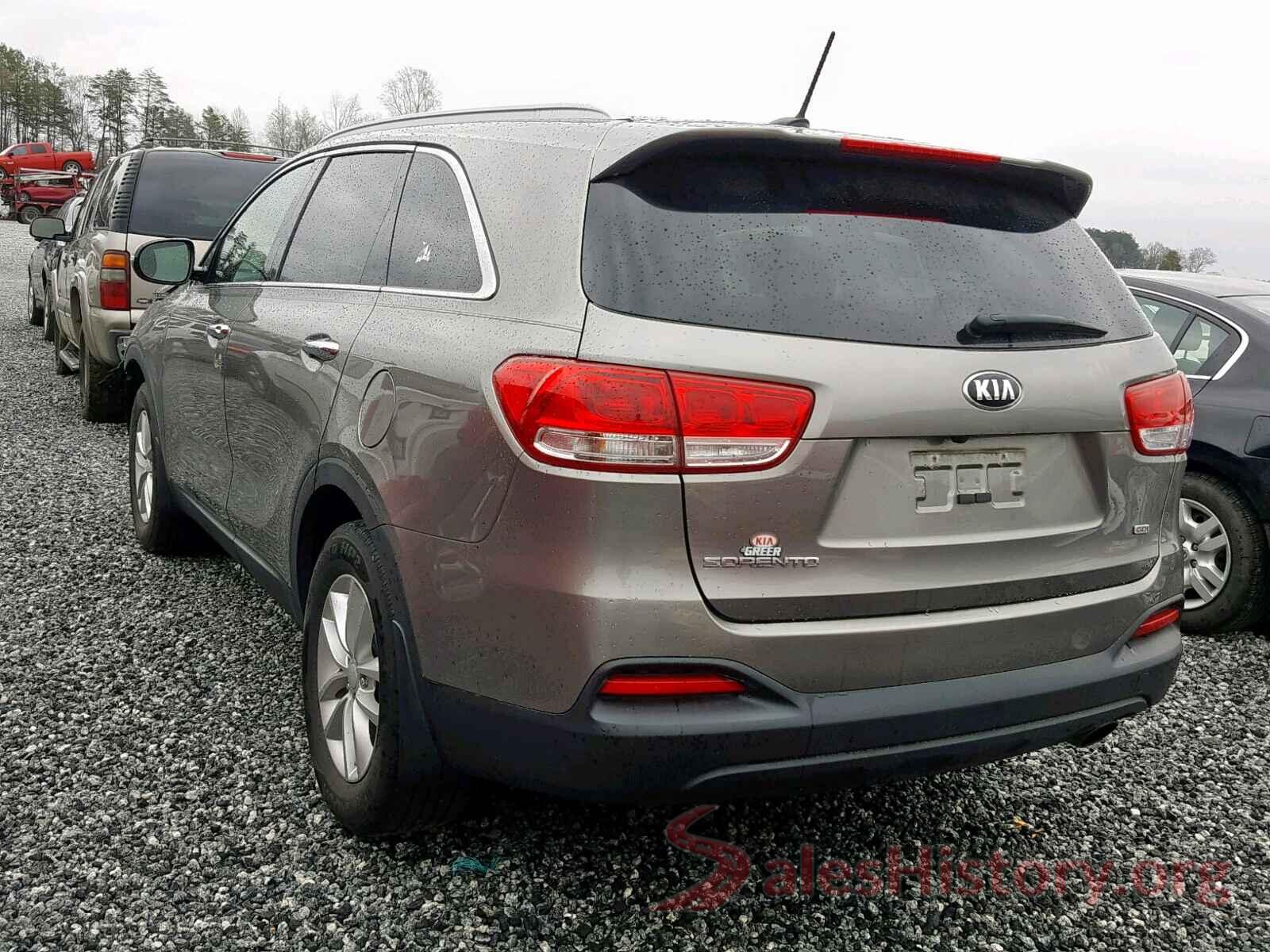 3VWE57BU8KM125602 2016 KIA SORENTO LX