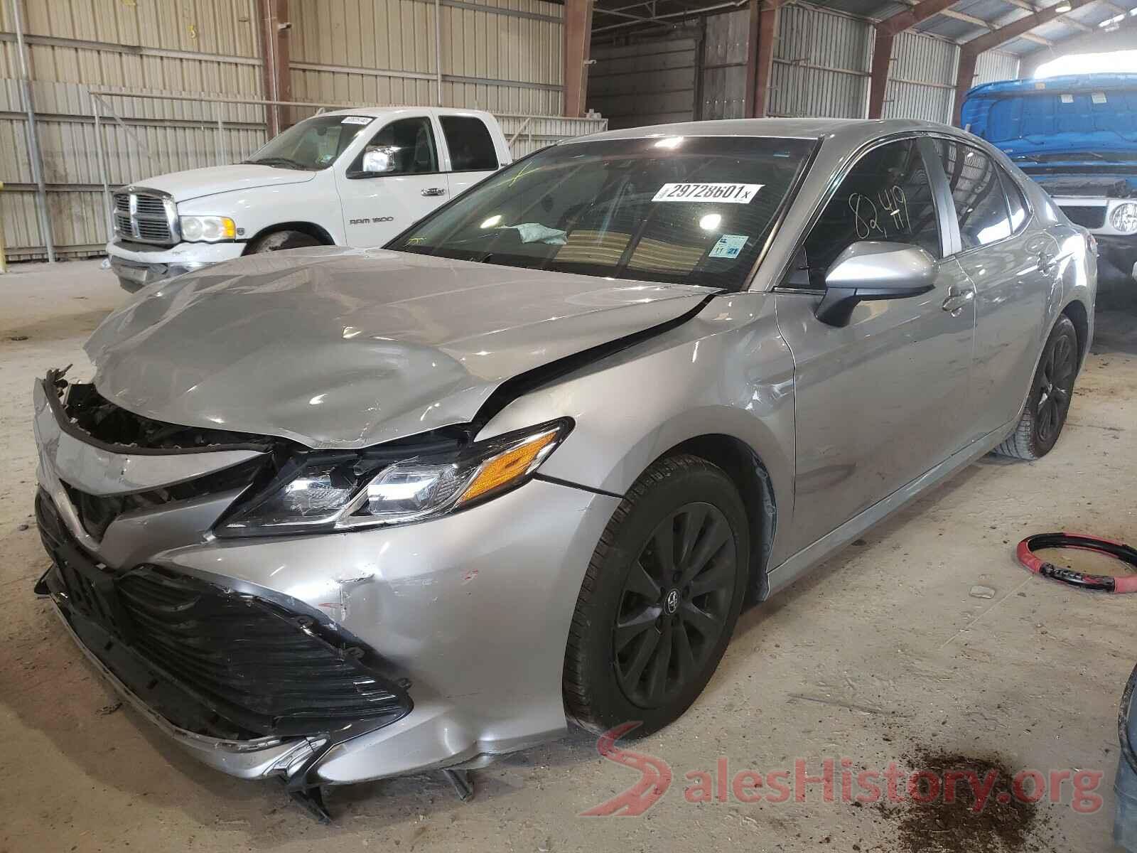 4T1B11HKXJU087204 2018 TOYOTA CAMRY