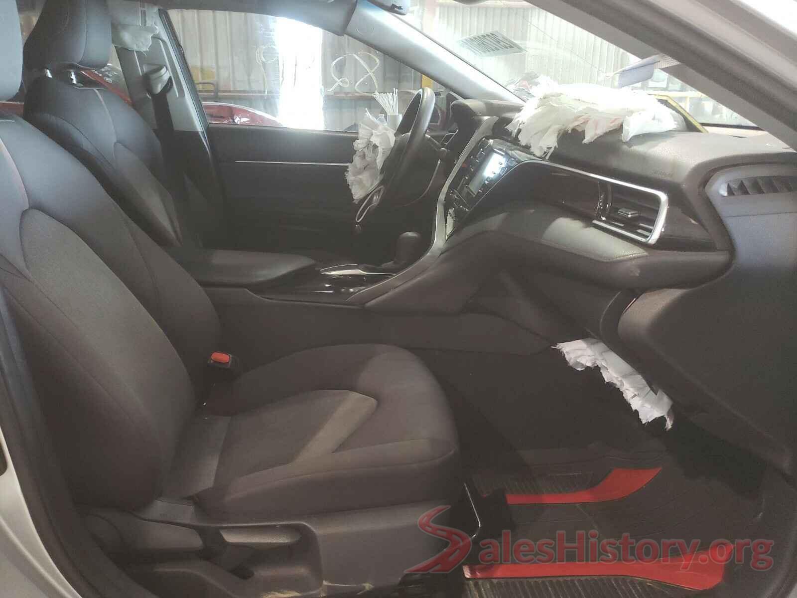 4T1B11HKXJU087204 2018 TOYOTA CAMRY