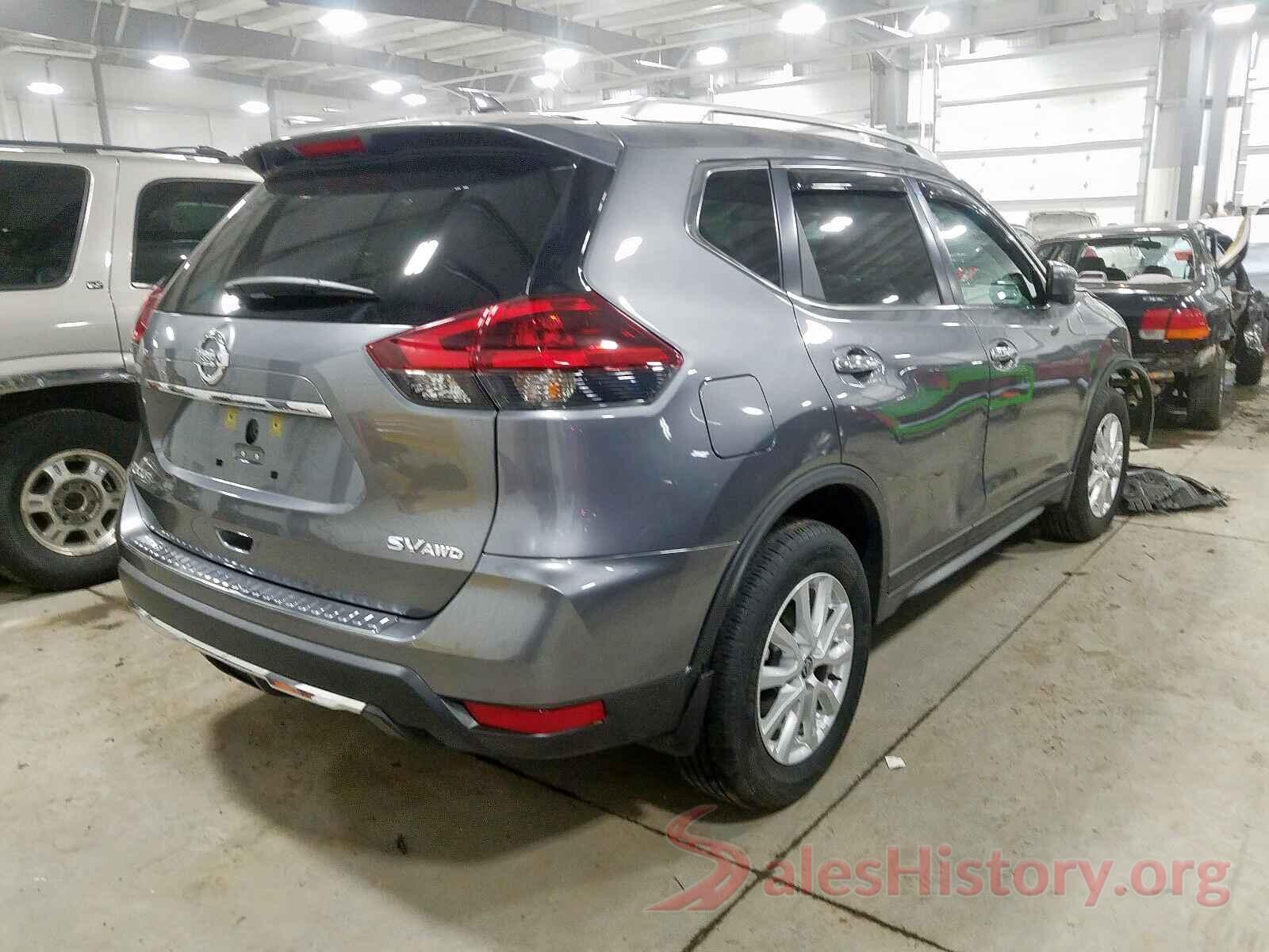 KNMAT2MV9JP561576 2018 NISSAN ROGUE