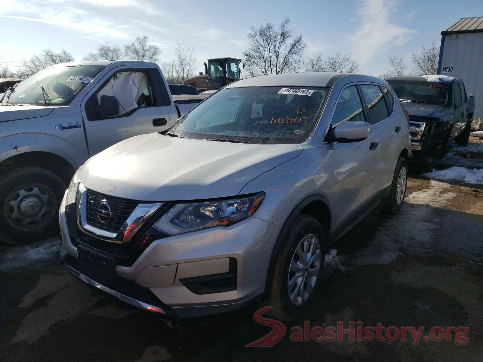 KNMAT2MV7JP503823 2018 NISSAN ROGUE