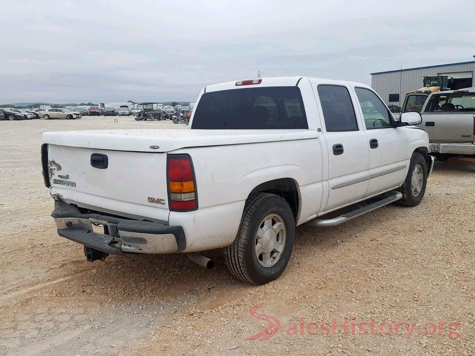 KNDJN2A26J7615503 2005 GMC NEW SIERRA