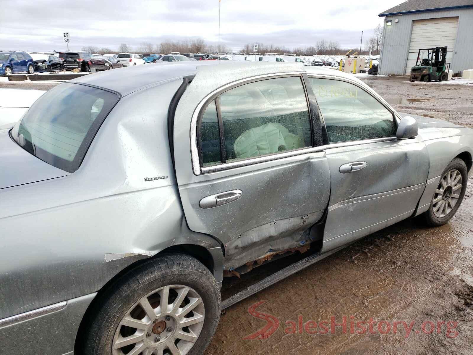 3VV3B7AX8JM185569 2006 LINCOLN TOWNCAR