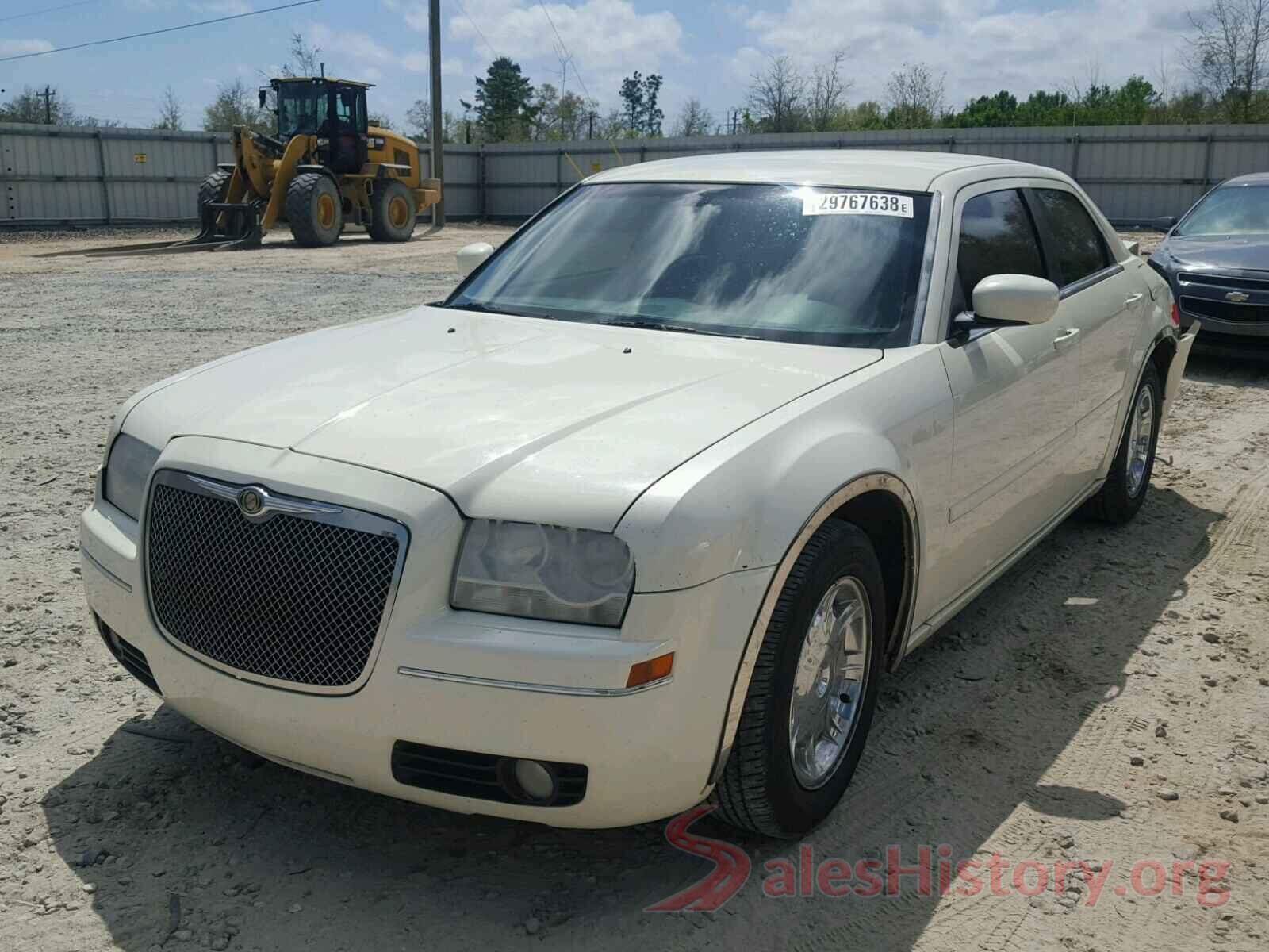 1FMCU0GD3HUC86212 2005 CHRYSLER 300