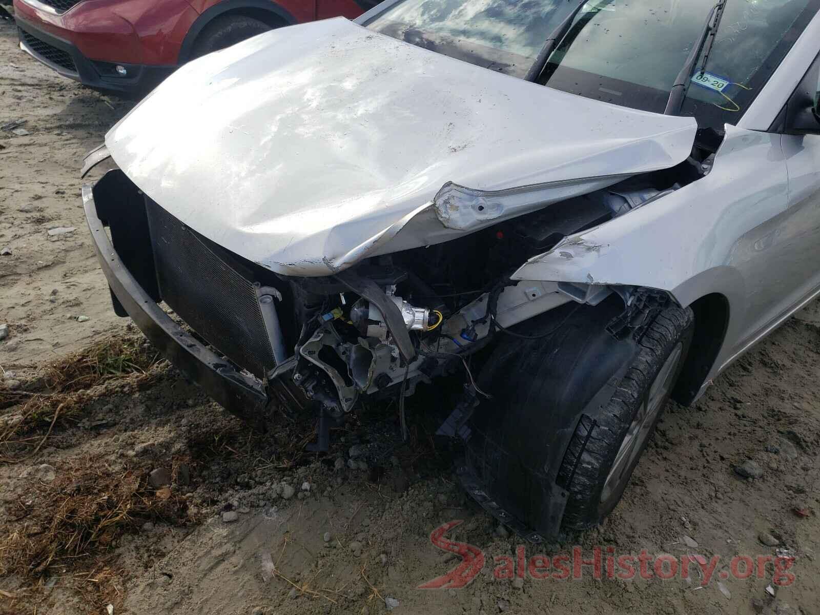 5NPD84LF0JH320747 2018 HYUNDAI ELANTRA