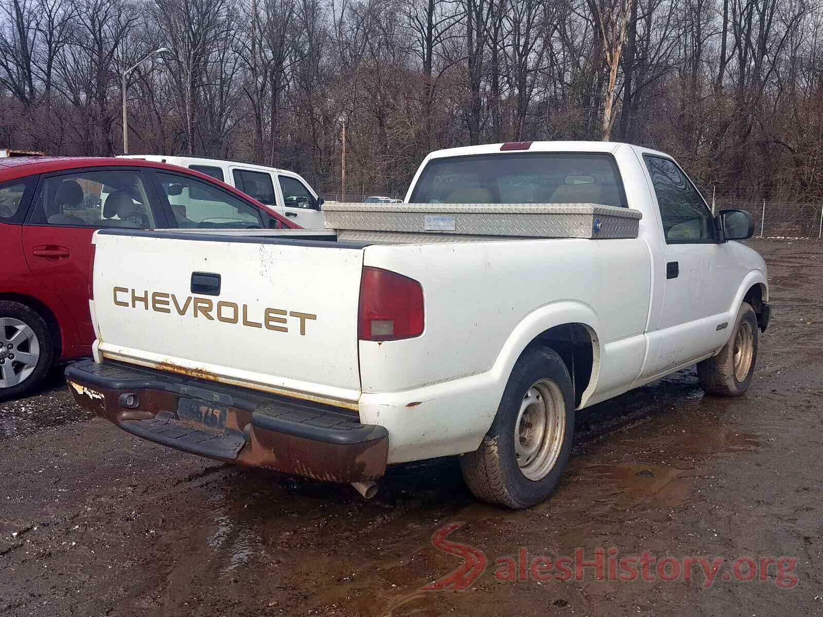 JF2GTAEC5KH347828 2002 CHEVROLET S10