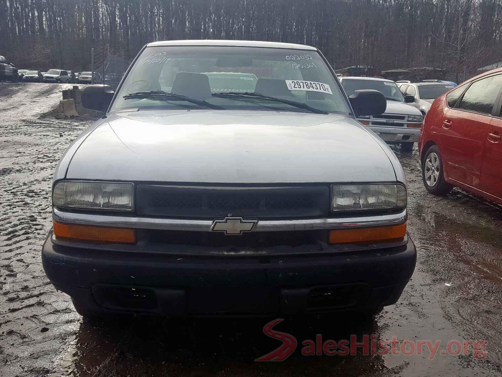 JF2GTAEC5KH347828 2002 CHEVROLET S10