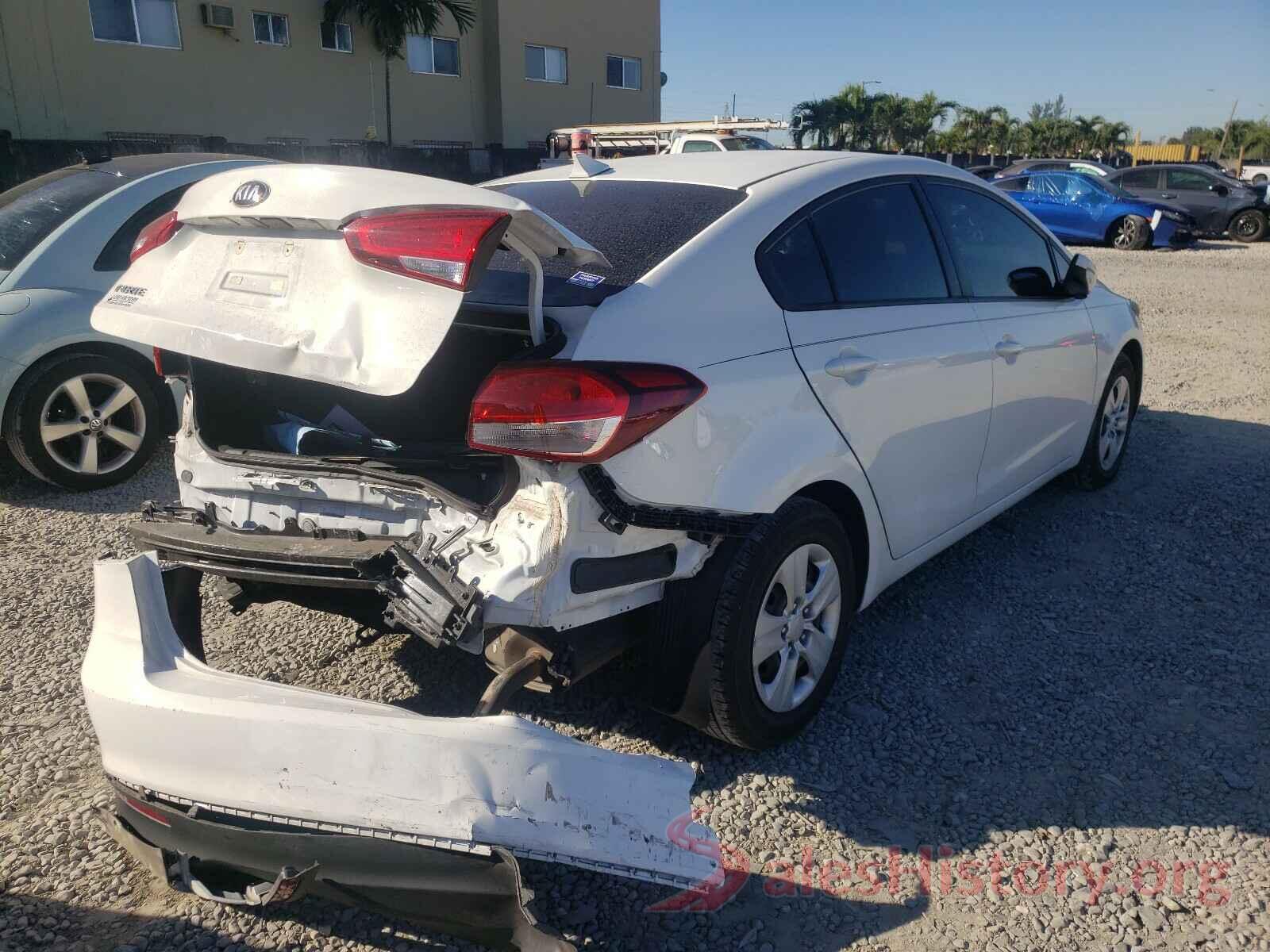 3KPFK4A76JE245000 2018 KIA FORTE