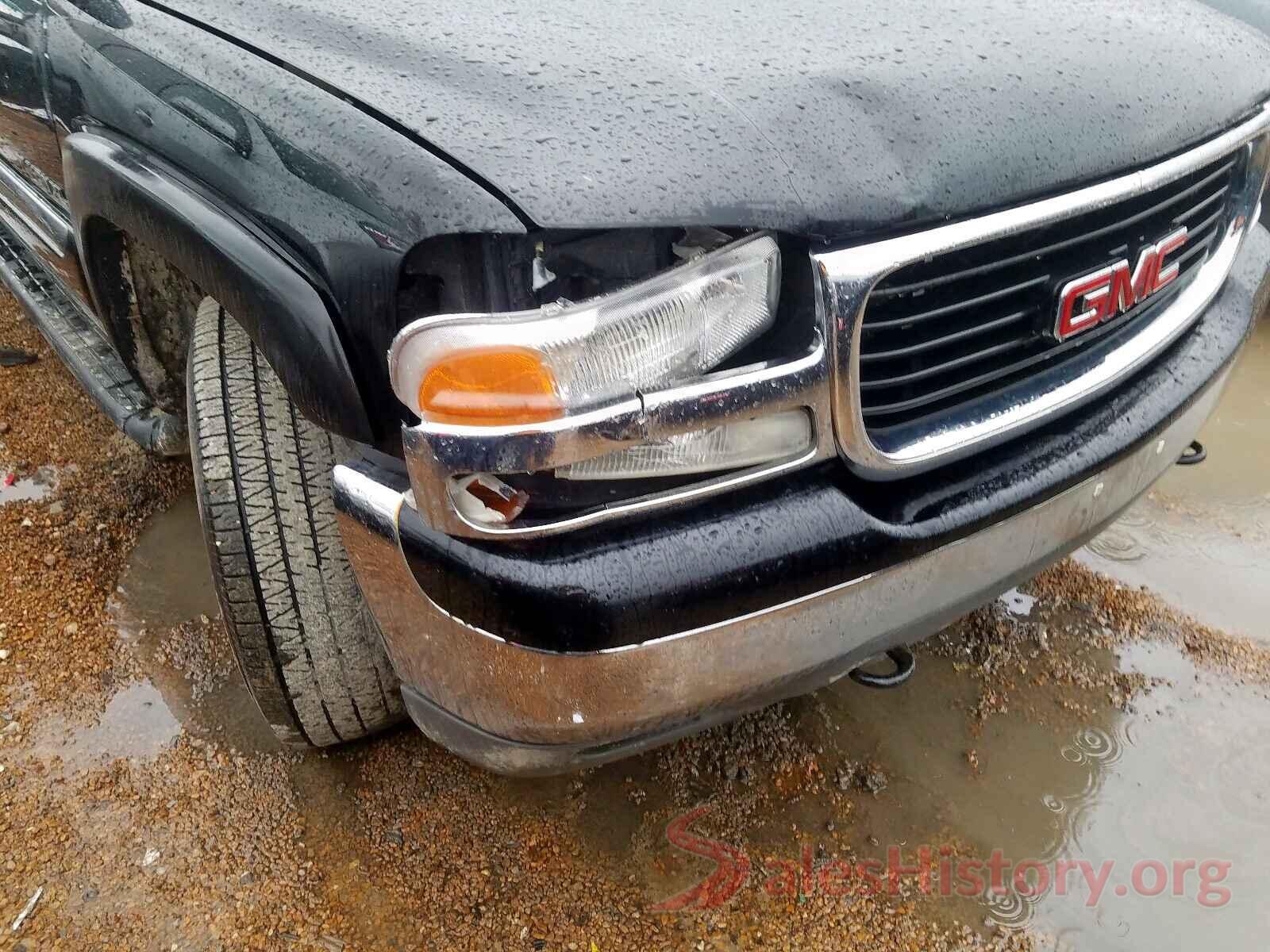 WVGAV7AX3JK002403 2005 GMC YUKON