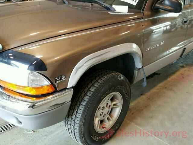 1HGCR2F35HA170717 2000 DODGE DAKOTA