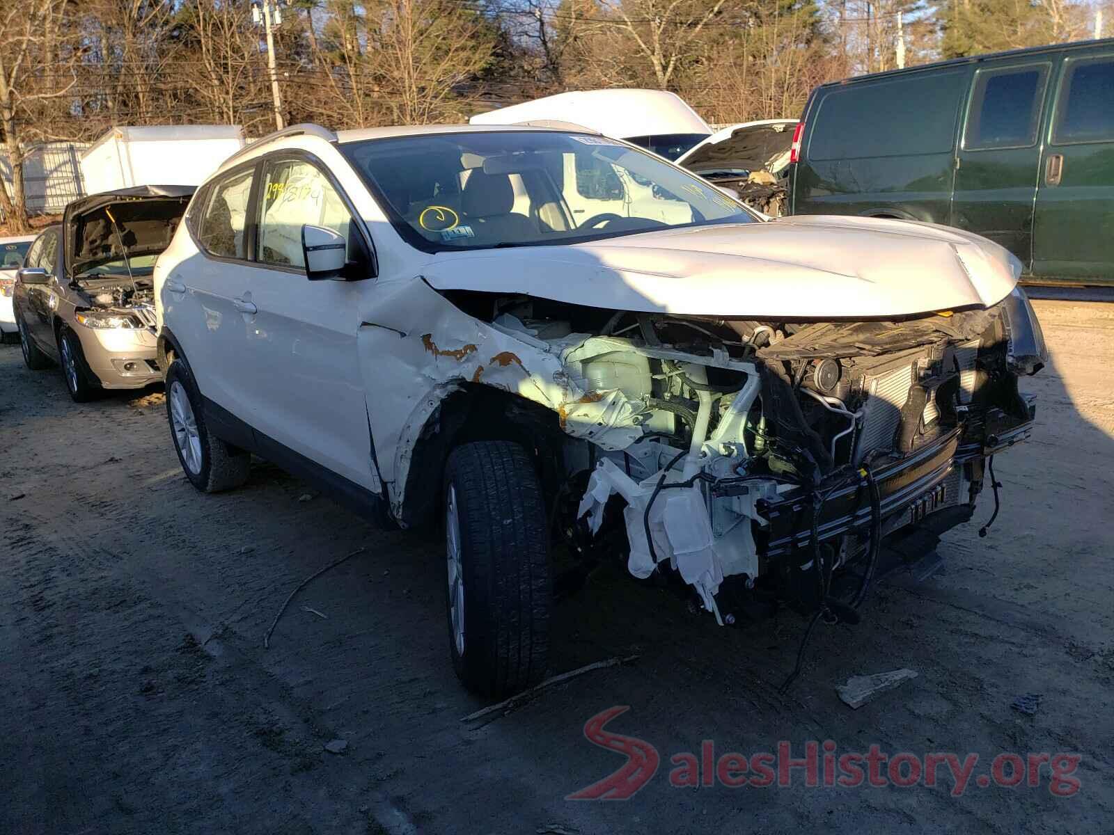 JN1BJ1CR3JW267124 2018 NISSAN ROGUE