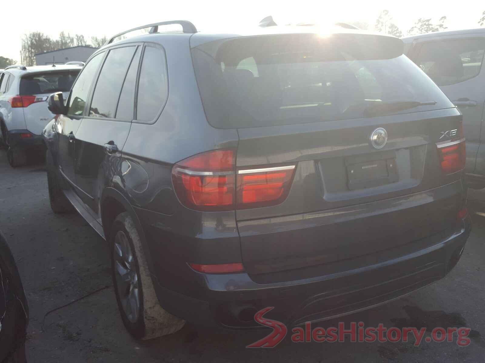 3N1AB7AP7GL677050 2011 BMW X5