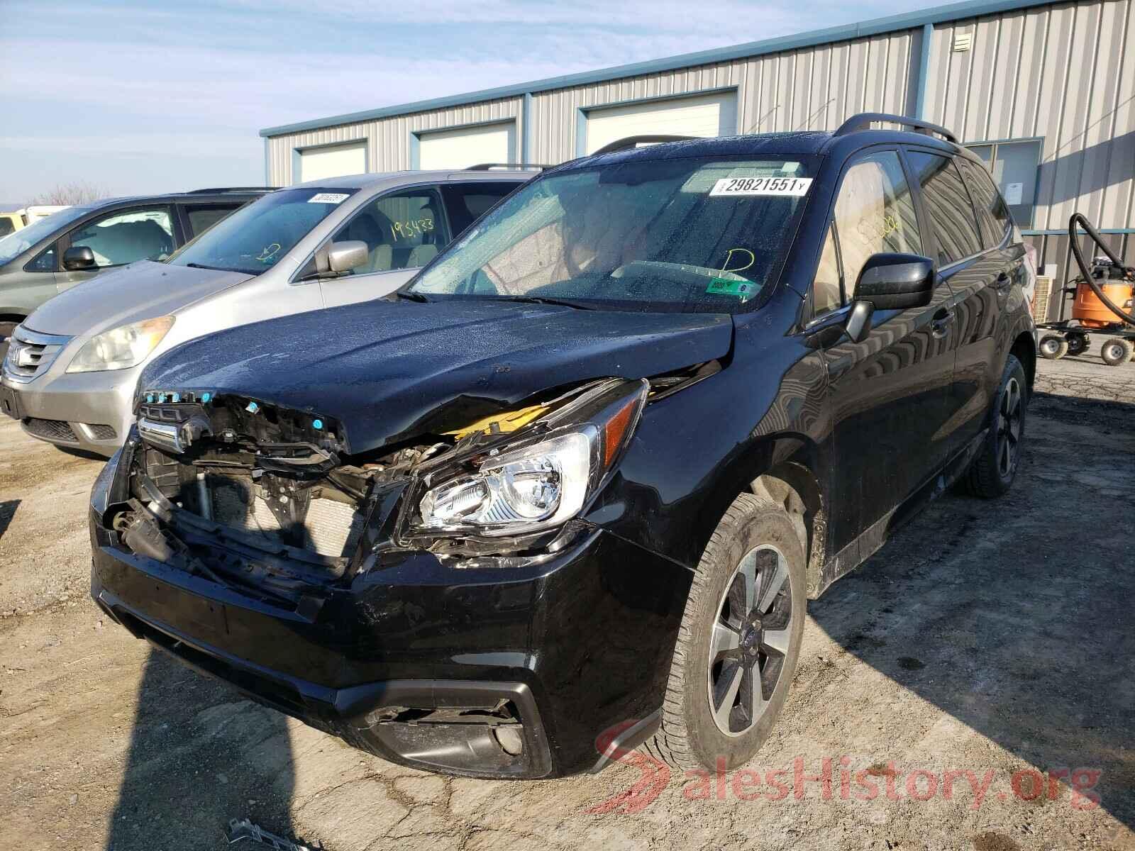 JF2SJAJC7JH543404 2018 SUBARU FORESTER