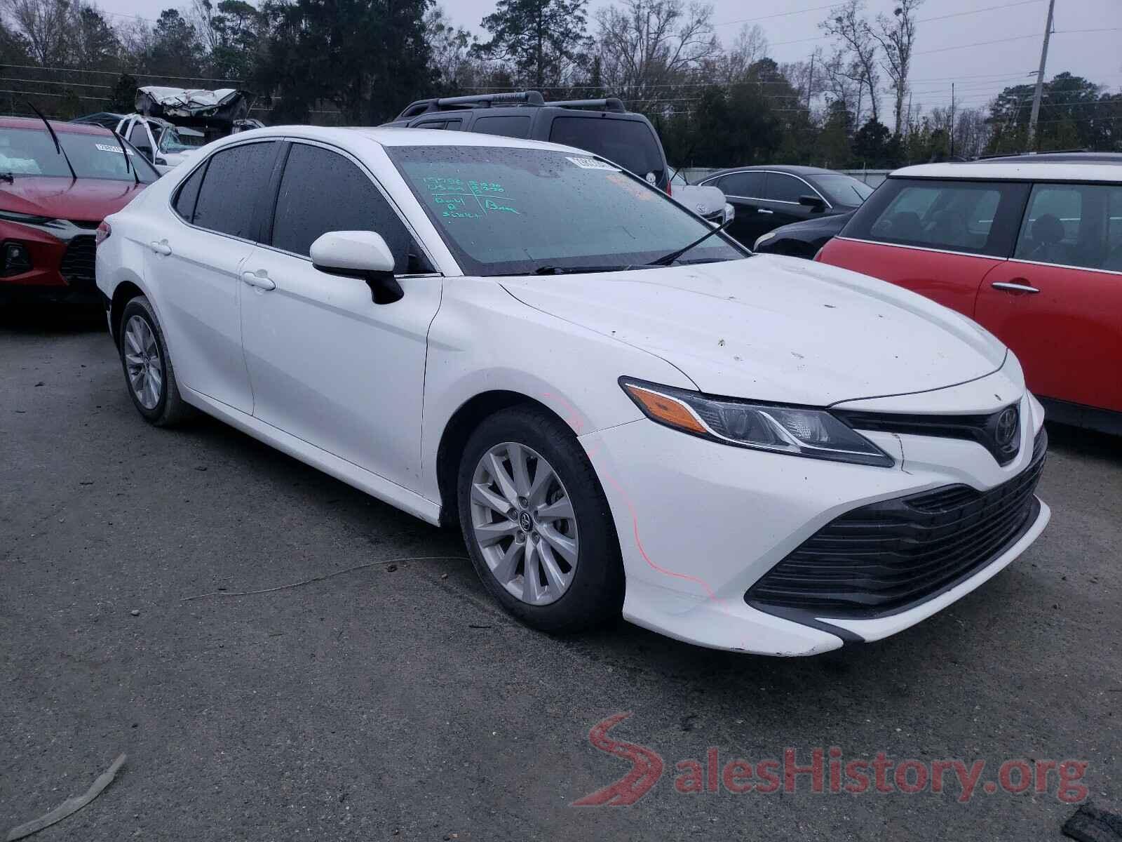 4T1B11HK6JU631178 2018 TOYOTA CAMRY