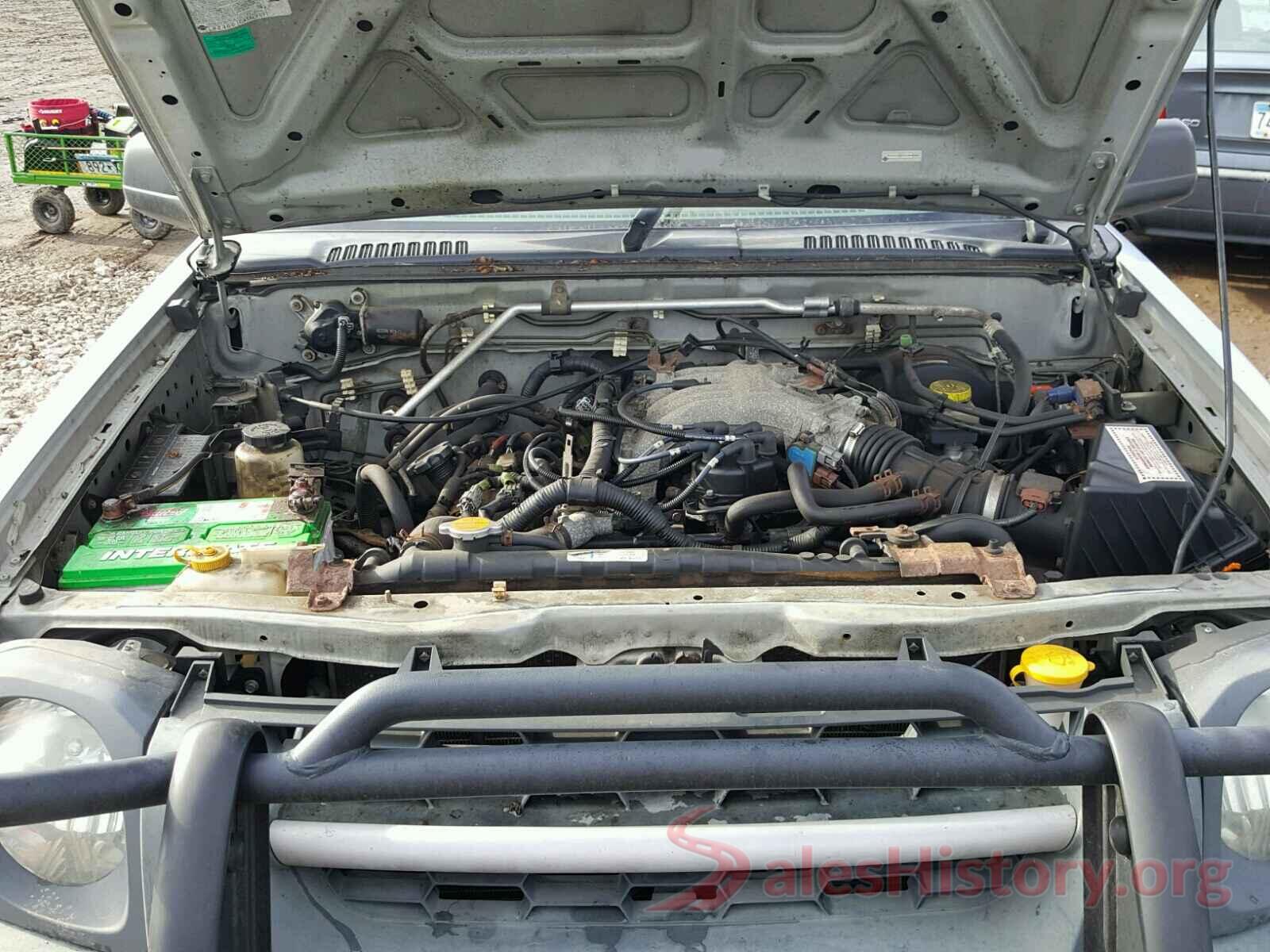 1V2CR2CAXJC572260 2002 NISSAN XTERRA